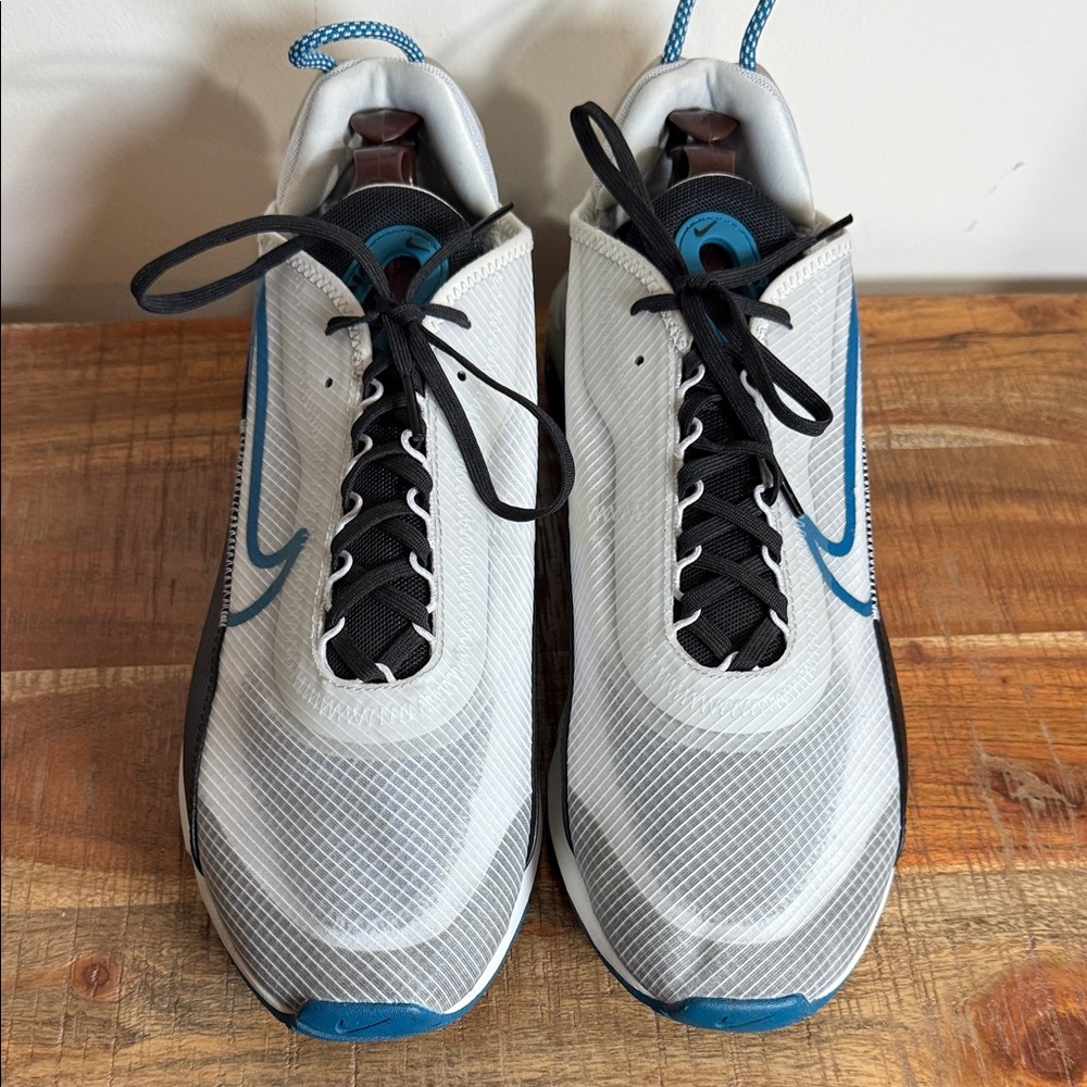 Nike Air Max 2090 White and Black with Blue Accents, Men’s 13 - Picture 3 of 8